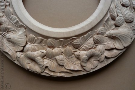 Miroir sculpté en bois de tilleul |  Cadres et miroirs sculptés 
