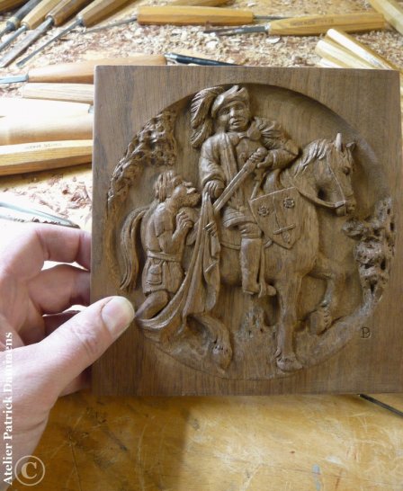 Saint Martin sculpté sur bois | Sculpture en bas-relief | des sculptures décoratives