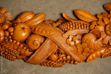Sculptures en bois | Des ornements pour cuisines | Guirlande bois sculpté