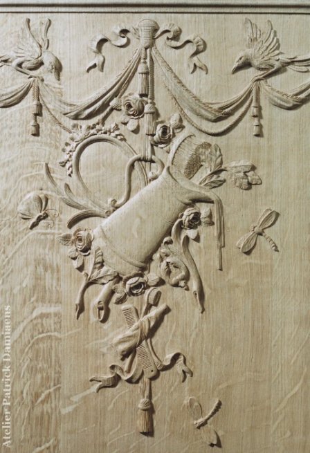 Trophée en bois sur le théme 'La salle de bain' | Sculpture ornementale pour boiserie