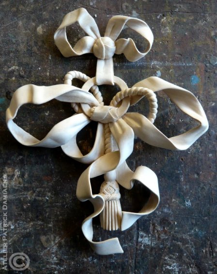 Un nœud - ruban coupé en bois | Á la manière de Grinling Gibbons